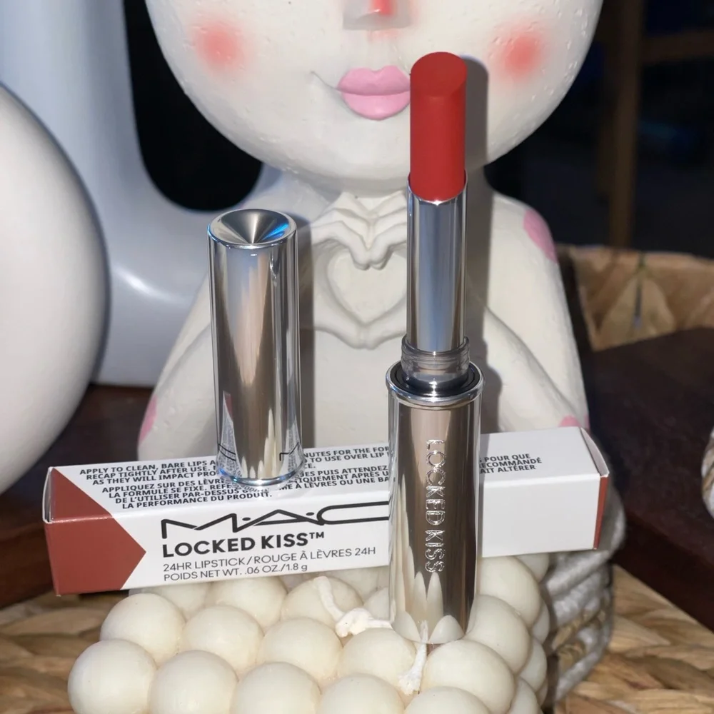 M.A.C COSMETICS Locked Kiss 24HR Lipstick In Extra Chili(Orange Red)